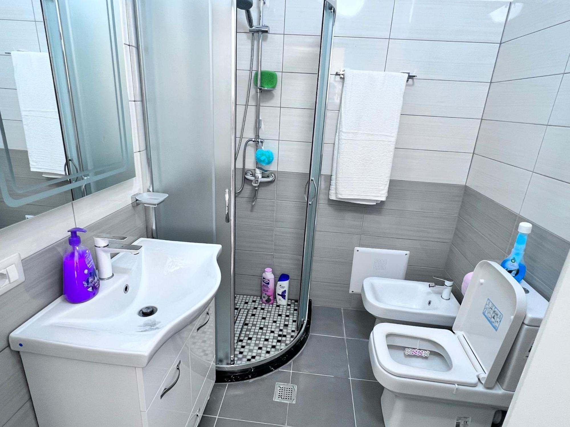White Luxury Apartment Shkodër Екстериор снимка